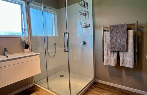 Fitzroy House | Cosy family cottage home in a great location