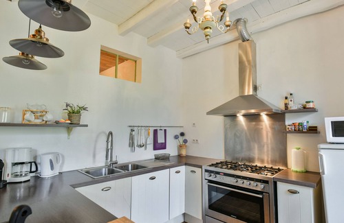 Degagnac House | Cosy family home with a shared pool