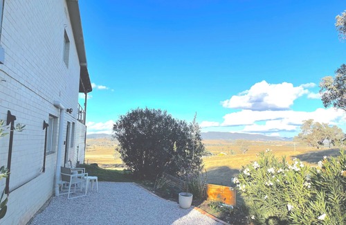 Menah Apartment | Cosy Farm Stay just minutes from the heart of Mudgee