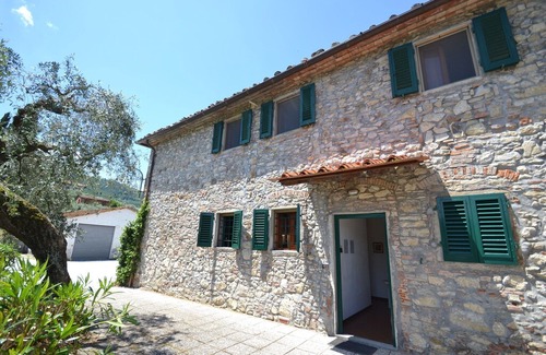 Quarrata House | Cosy Farmhouse with Whirlpool, Pool, Barbecue, Garden
