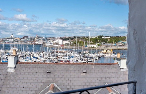 Turnchapel Cottage | Cosy Fisherman's Cottage w/Balcony & Sea Views