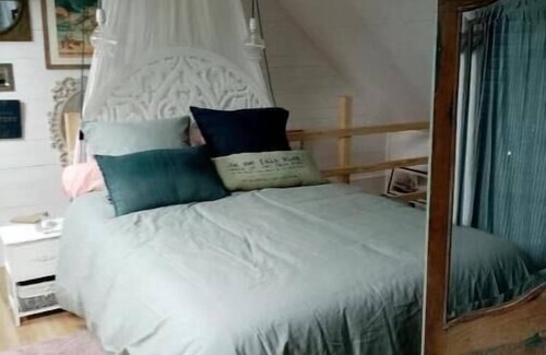 Pouldouran House | Cosy fisherman's cottage with a view on the river, 10 mns away from the beach.