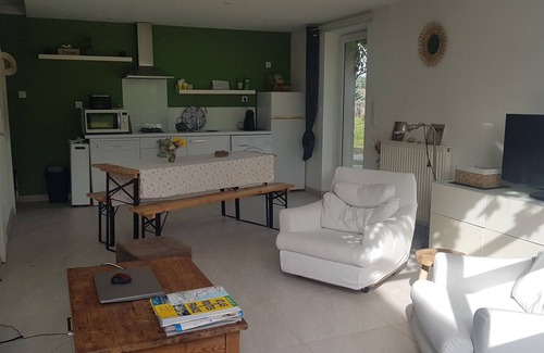 d'Entre Bievre et Rhone Cottage | Cosy gîte in a privileged, peaceful setting with swimming pool