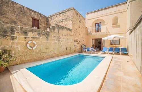 Xewkija House | Cosy Gozo Villa | Ta Gianni | 3 Bedrooms | Private Pool & Air Conditioning | Xewkija