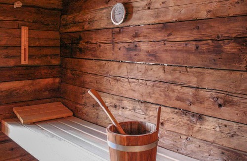 Itter House | Cosy group home with wellness in Itter
