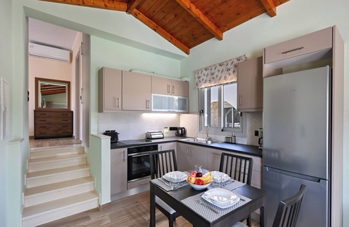 Lefkada Town Villa | Cosy Halipoma-Tilemahos into Lefkada town & close to Ai Giannis beach