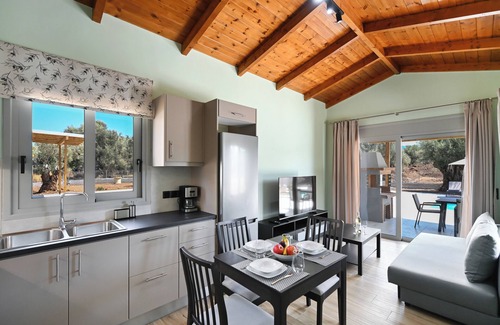 Lefkada Town Villa | Cosy Halipoma-Tilemahos into Lefkada town & close to Ai Giannis beach