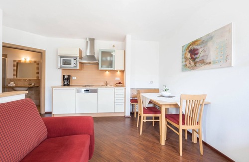 Salonetto Apartment | Cosy Holiday Apartment "Tischlerhof - Typ C" with Wi-Fi and Mountain View