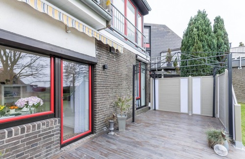 Horumersiel Apartment | Cosy Holiday Apartment “Am Horumertief” on Dyke with Wi-Fi, Terrace & Garden; Parking Available