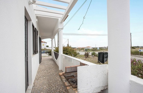 Aljezur House | Cosy Holiday Home “Villa Bartoni” Close to the Beach with Sea View