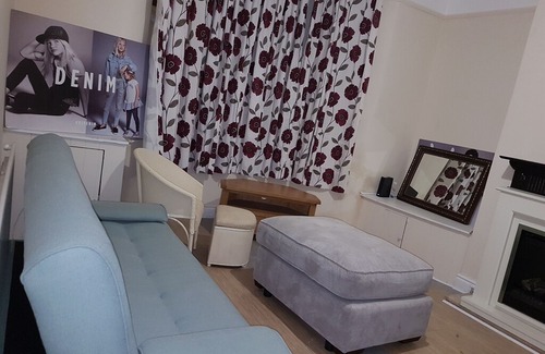 Bootle House | Cosy Homes Value for money (for up to 16 guests)