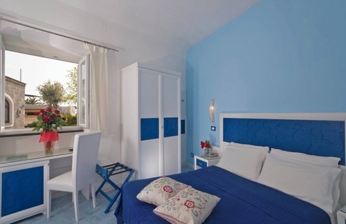 Forio Bed & Breakfast | Cosy hotel by the sea where pets are allowed.n