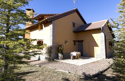 Alcala de la Selva House | Cosy house for 4 pax at the foot of the ski slopes