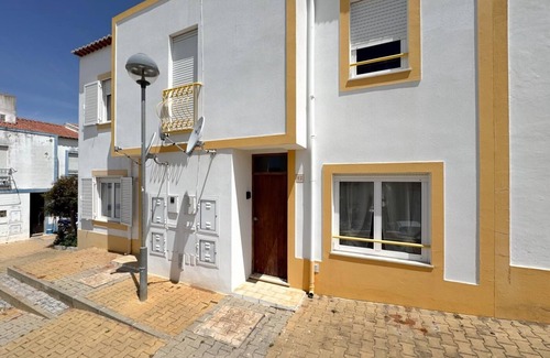 Igreja Nova Apartment | Cosy house near the beaches