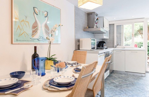 Castiglione della Pescaia Apartment | Cosy apartment for 6 people with pool, WIFI, TV, terrace and pets allowed