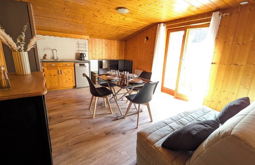 Brizon Apartment | Cosy little chalet between lake and mountains