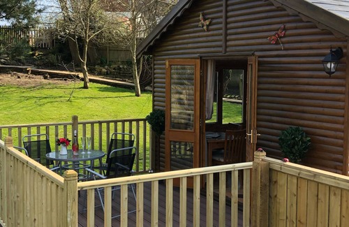 Ventnor Cabin | Cosy lodge with an outdoor bath on the Isle of Wight.