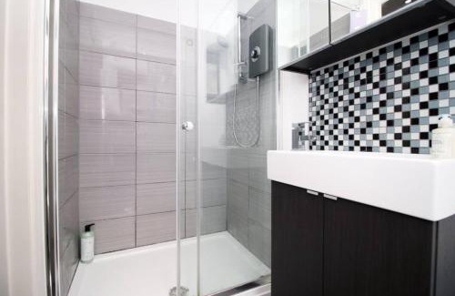 Plasnewydd Apartment | Cosy, Modern & Comfortable Studio