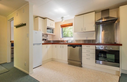 Ohakune House | Cosy Ohakune retreat in park-like Turoa Alpine Village