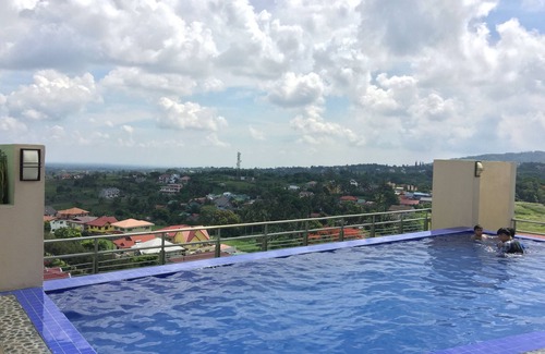 Canlubang Apartment | Cosy Premiere Studio Apt with Lake View