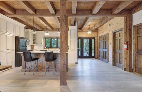 Sainte-Beatrix House | Cosy private chalet
