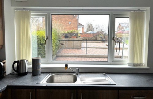 Manchester House | Cosy & Quiet House close to Etihad and City Centre.