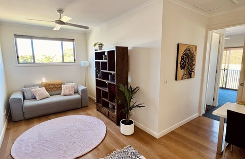 Nudgee Beach Apartment | Cosy quiet space in Nudgee beach. nnClose to Brisbane Airport.