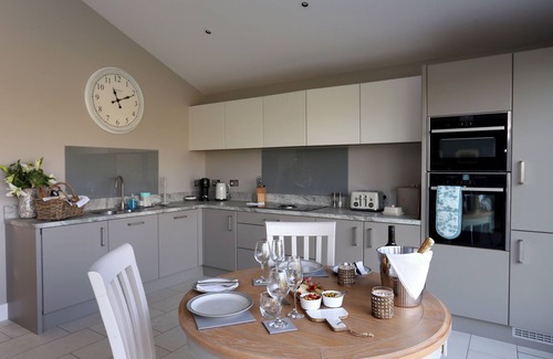 Wroxeter Apartment | Cosy, relaxing dog friendly escape overlooking the river Severn.