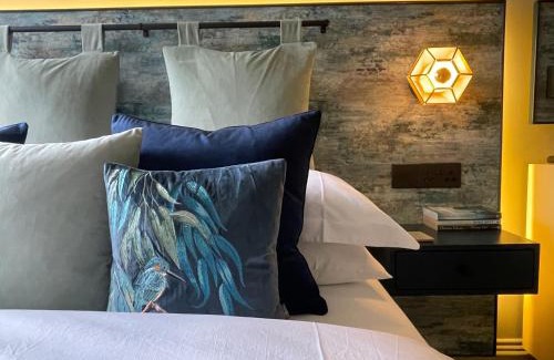 Trafford House | Cosy Room In homestay