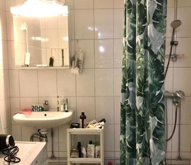 Keskinen District House | Cosy room in Pasila
