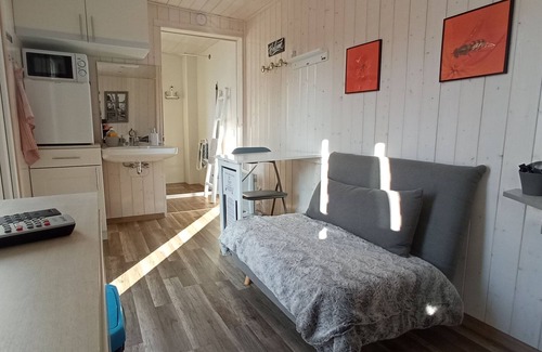 Noyers Bed & Breakfast | Cosy Room with Private Garden & Parking, Wi-Fi, TV, Near Orleans Forest