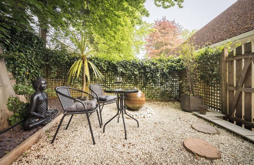 Failand Apartment | Cosy rural retreat North Somerset with garden