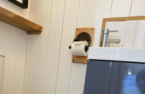 Lifton Cabin | Cosy Shepherds Hut