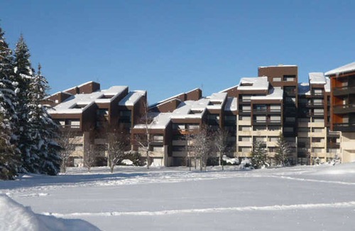 Correncon-en-Vercors Apartment | "Cosy Studio with Balcony at the Ski Slopes of Corrençon-en-Vercors"