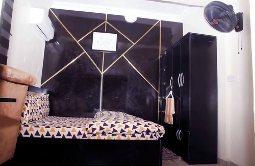 Yaba Apartment | Cosy Studio Apartment for Two People