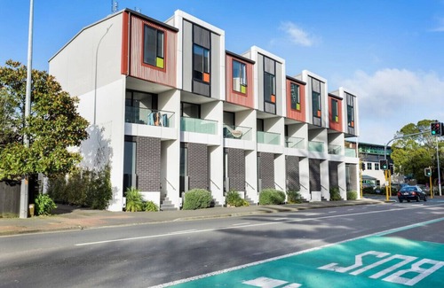 Avondale Apartment | Cosy Studio in Central Avondale | Netflix Wi-Fi
