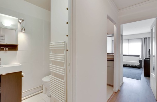 Batignolles Apartment | Cosy Studio in Paris 17th ID 326