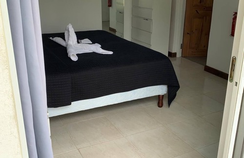 Seaford Town Apartment | Cosy studio in scenic area - 15 min from rafting on Great River