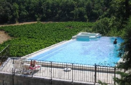 Signes Apartment | Cosy studo 2, detached in charming building, swimming pool in the middle of vineyards