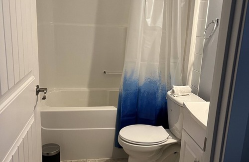Cochrane Apartment | Cosy Suite with Rocky Mountain View
