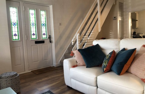 Taunton House | Cosy Victorian Town House with parking and great location