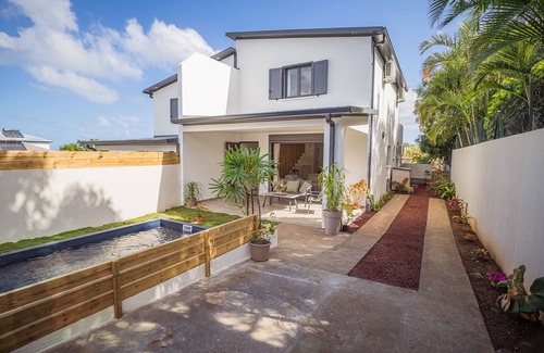 Plateau Goyave Villa | Cosy villa with heated pool
