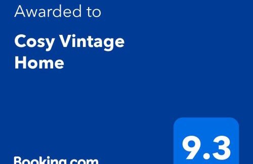 Craigieburn House | Cosy Vintage Home