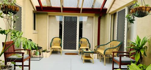 Craigieburn House | Cosy Vintage Home