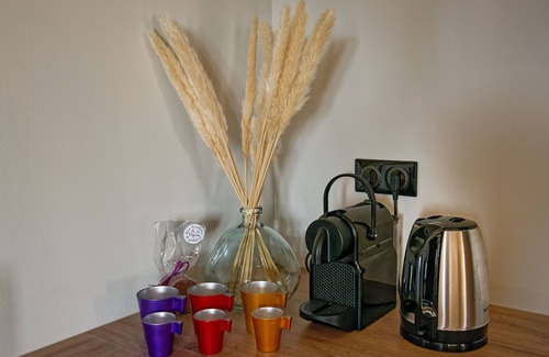 Cuttura Apartment | Cosy*Wifi/Netflix*Modern - at Ô JurassiK