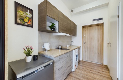 Stare Podgorze Apartment | Cosy Wooden Studio in Cracow | 2 People | 1st Floor