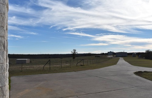 Del Valle House | ~COTA~MotoGP~NASCAR~Formula 1~Tesla~Austin~Quiet