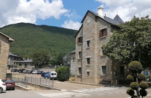 Gavin House | Cotefablo House. Sorrosal accommodation. Gavín (Biescas)