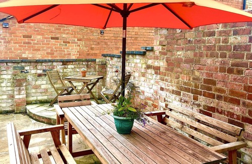 Cirencester House | Cotswold Place - Central, historic and beautiful 2/3 terraced house