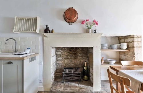 Tetbury House | Cotswold Stone Cottage with 3 Ensuites and Central location Coombers Mead Cottag